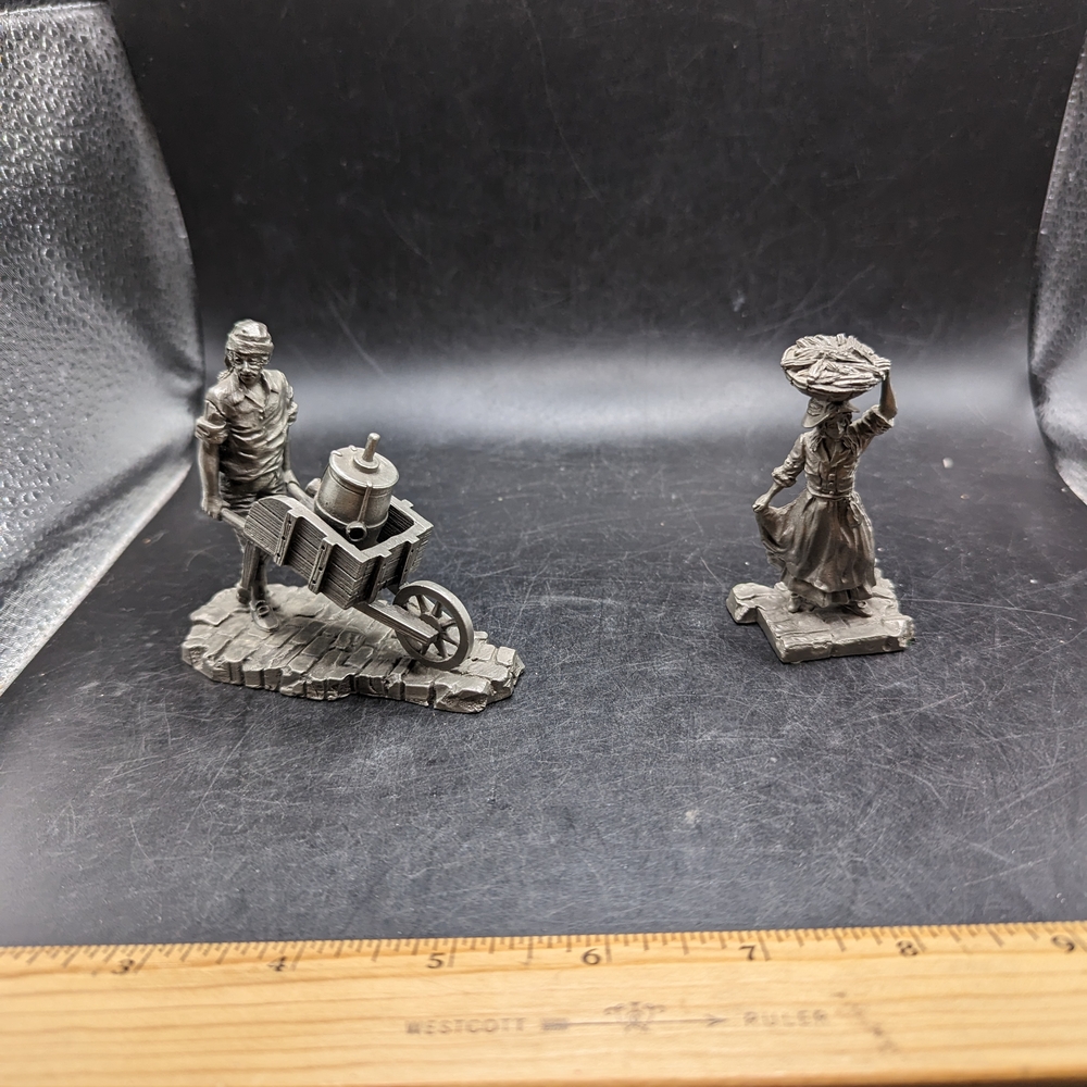 Vintage Set Of 2 Ron Hinote Pewter Figurines Buttermilk Man And Hot Corn Girl